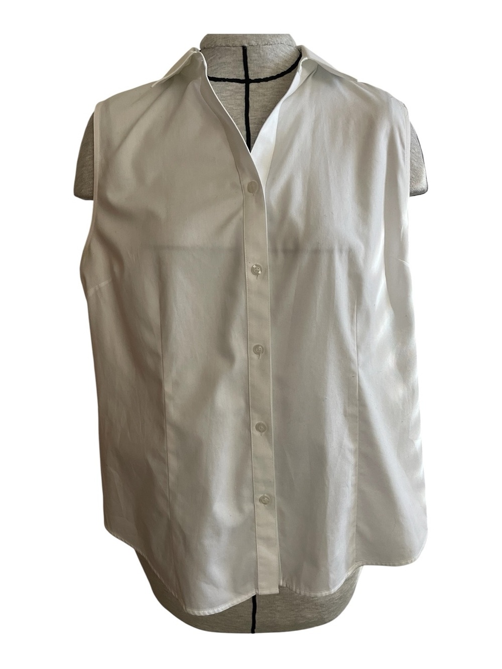 Chico's Sleeveless Classic White Button-Down Blouse